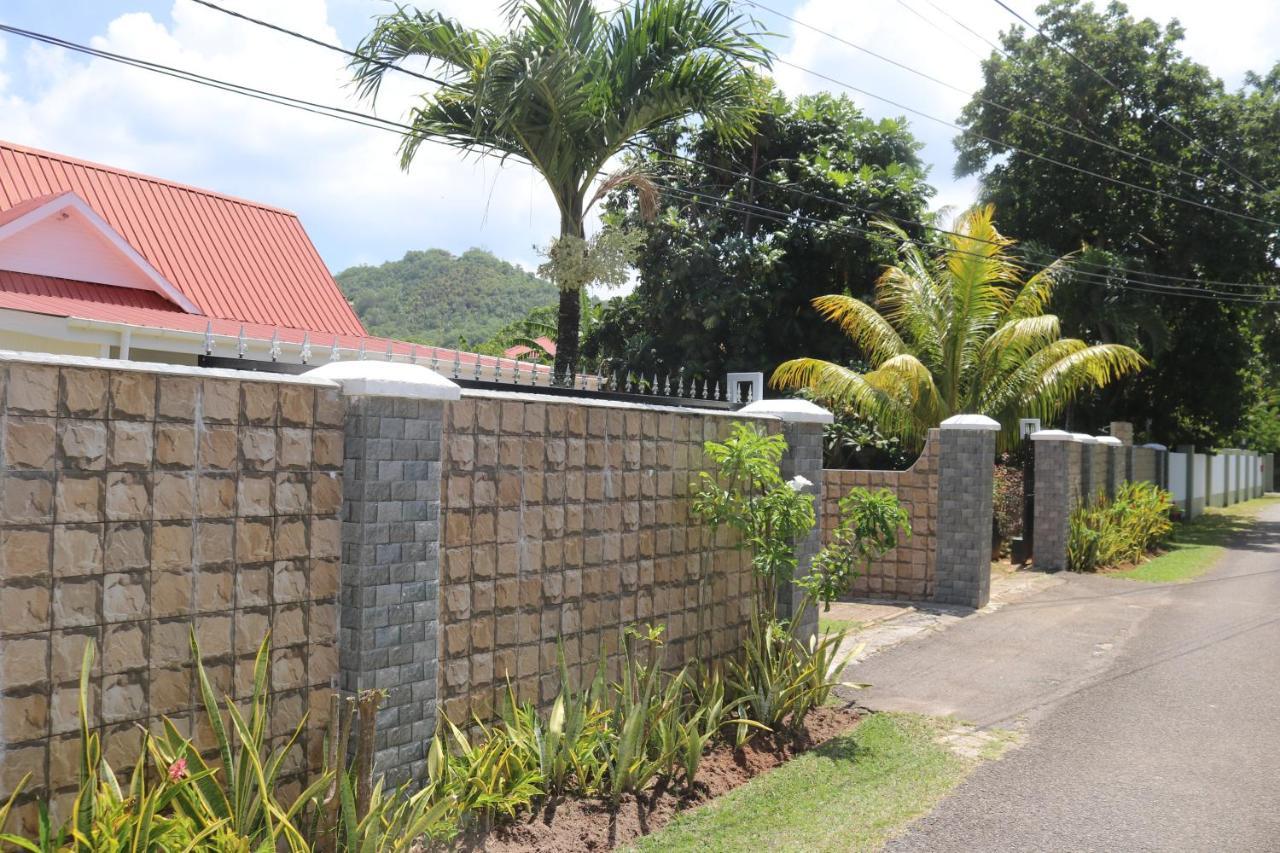 เช ออกัสติน เกสต์ เฮาส์ Apartment Baie Lazare  ภายนอก รูปภาพ