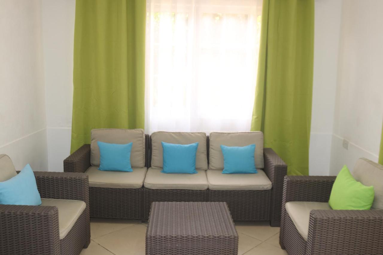 เช ออกัสติน เกสต์ เฮาส์ Apartment Baie Lazare  ภายนอก รูปภาพ