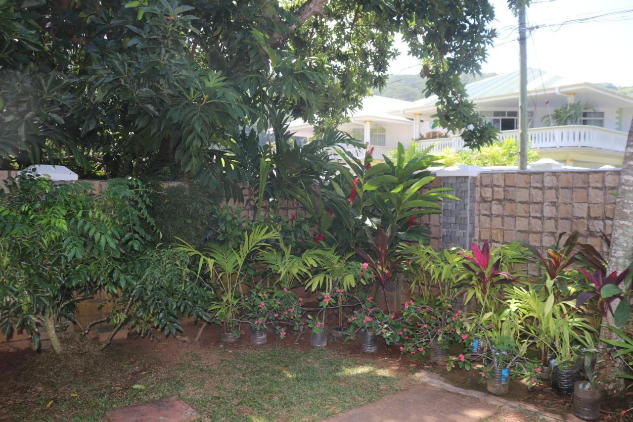 เช ออกัสติน เกสต์ เฮาส์ Apartment Baie Lazare  ภายนอก รูปภาพ