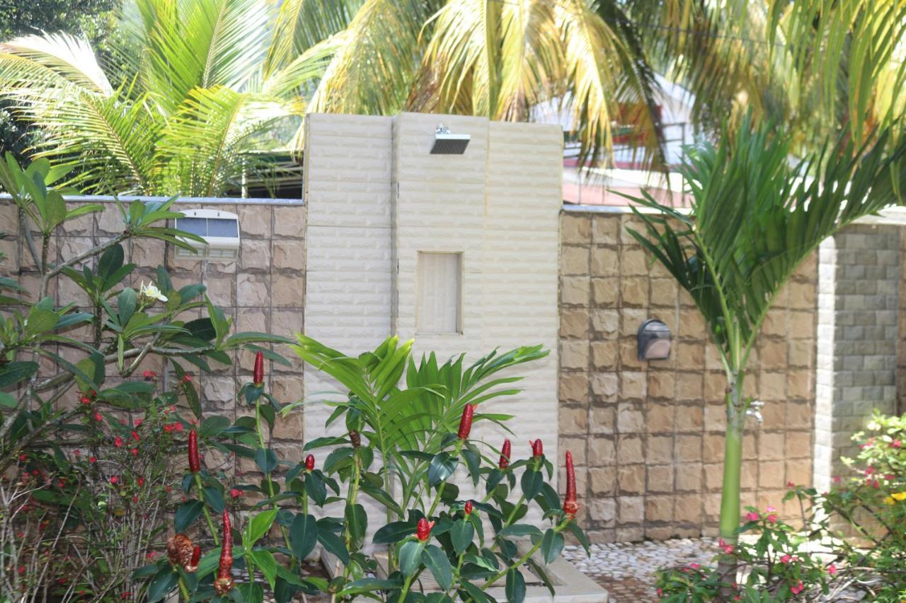 เช ออกัสติน เกสต์ เฮาส์ Apartment Baie Lazare  ภายนอก รูปภาพ