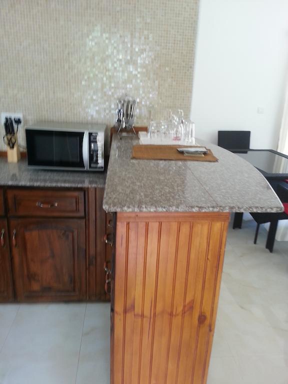เช ออกัสติน เกสต์ เฮาส์ Apartment Baie Lazare  ห้อง รูปภาพ
