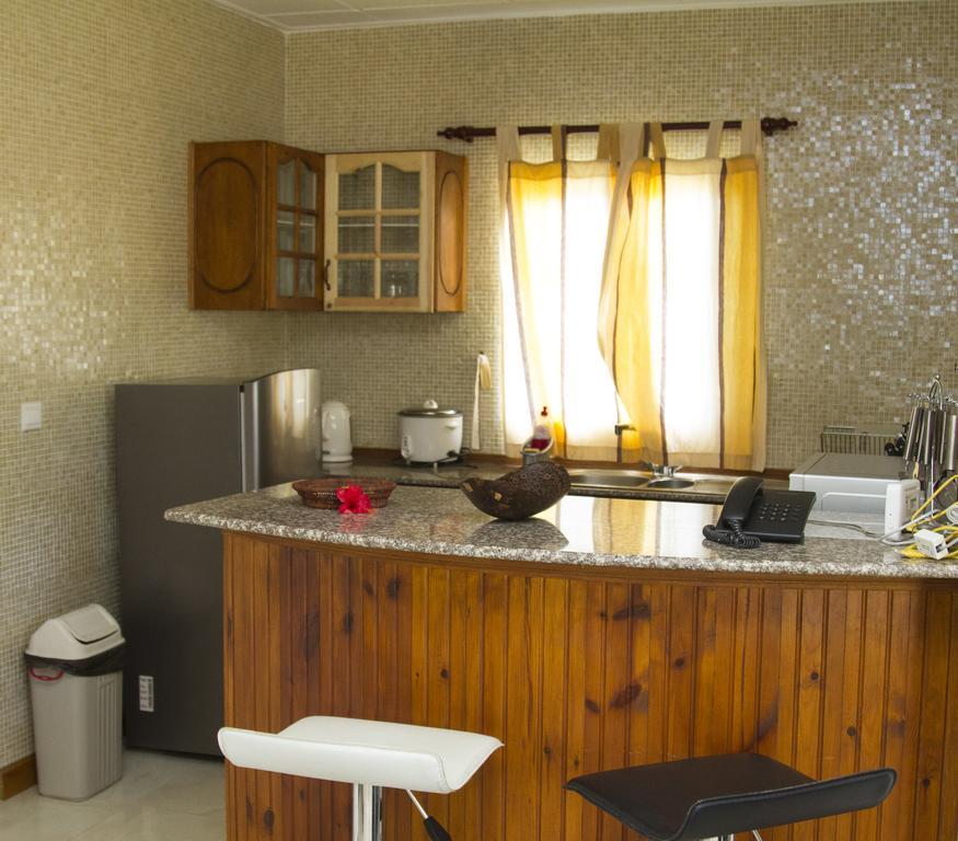 เช ออกัสติน เกสต์ เฮาส์ Apartment Baie Lazare  ภายนอก รูปภาพ